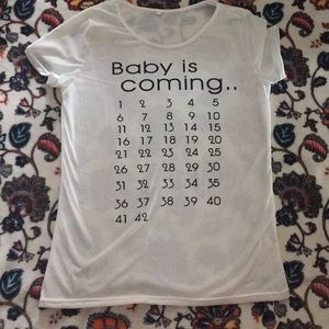 Maternity count down T (2/$15🎈)